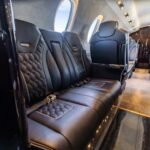 Cessna Citation Ascend — диван и задняя часть пассажирского салона