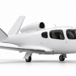 Cirrus Vision Jet SF50 — белый самолёт, нос направлен вправо