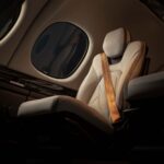 Cirrus Vision Jet SF50 G3 — пассажирское кресло у панорамного окна