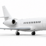 Falcon 2000LX — белый бизнес-джет, нос направлен вправо