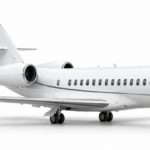 Dassault Falcon 6X — белый бизнес-джет, нос направлен вправо