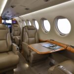King Air 350i — пассажирские кресла и столик